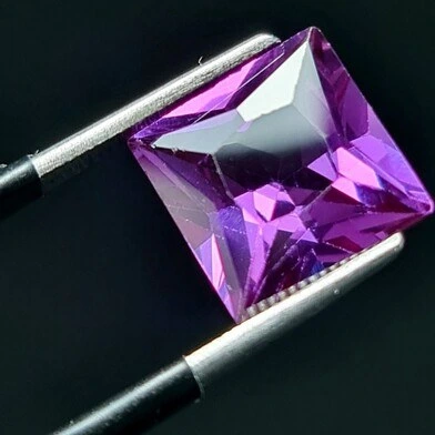 تصویر 4 از سنگ یاقوت کبود بنفش + با درخشندگی و کیفیت عالی